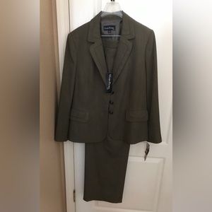 Evan Picone Green Women’s Casual Suit, Size 18